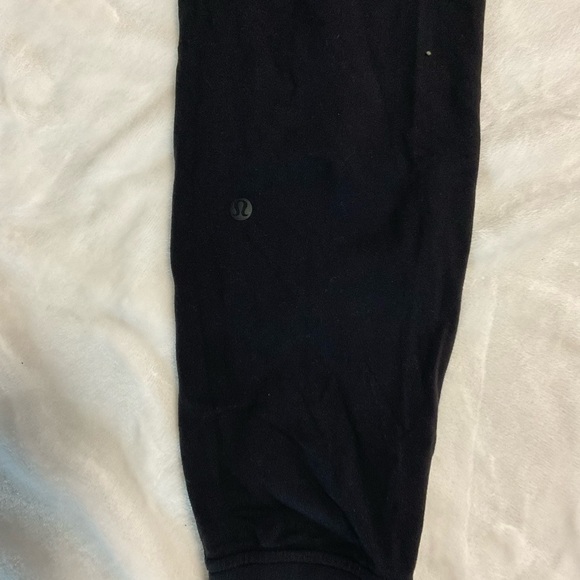 Lululemon Athletica Black Joggers and Aqua Racerback - Picture 10 of 12